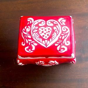 Vintage Hand Painted Red & White Ceramic Valentines Day Trinket Box